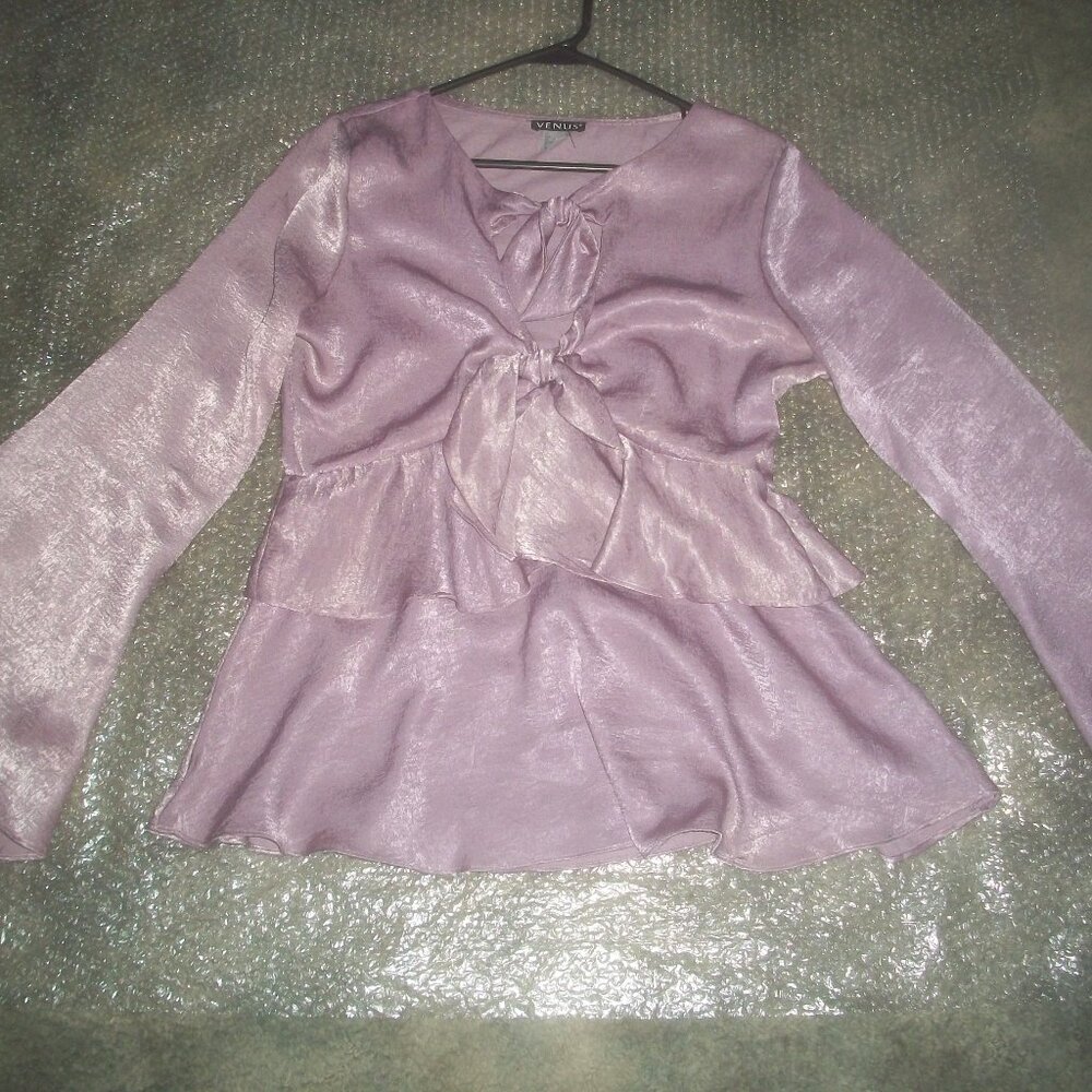 womens VENUS blouse.Wide bell cuffs.Ruffles.Tie chest.Size 12